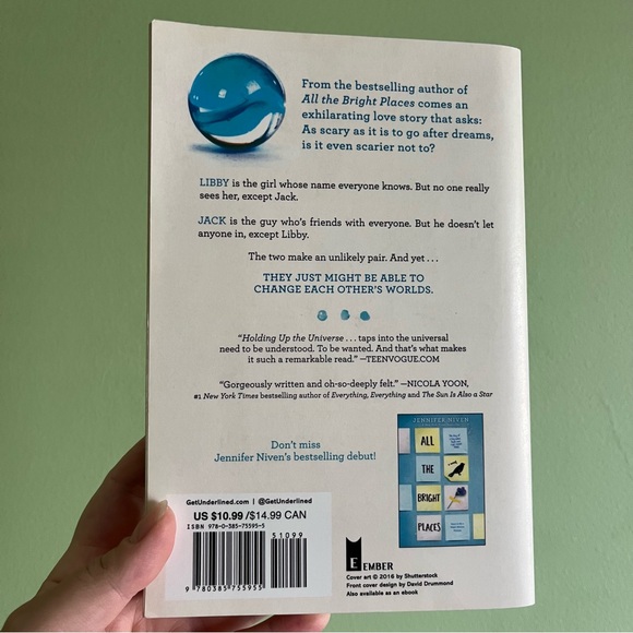 📚4/25$📚 Holding Up the Universe Book by Jennifer Niven - Picture 2 of 4